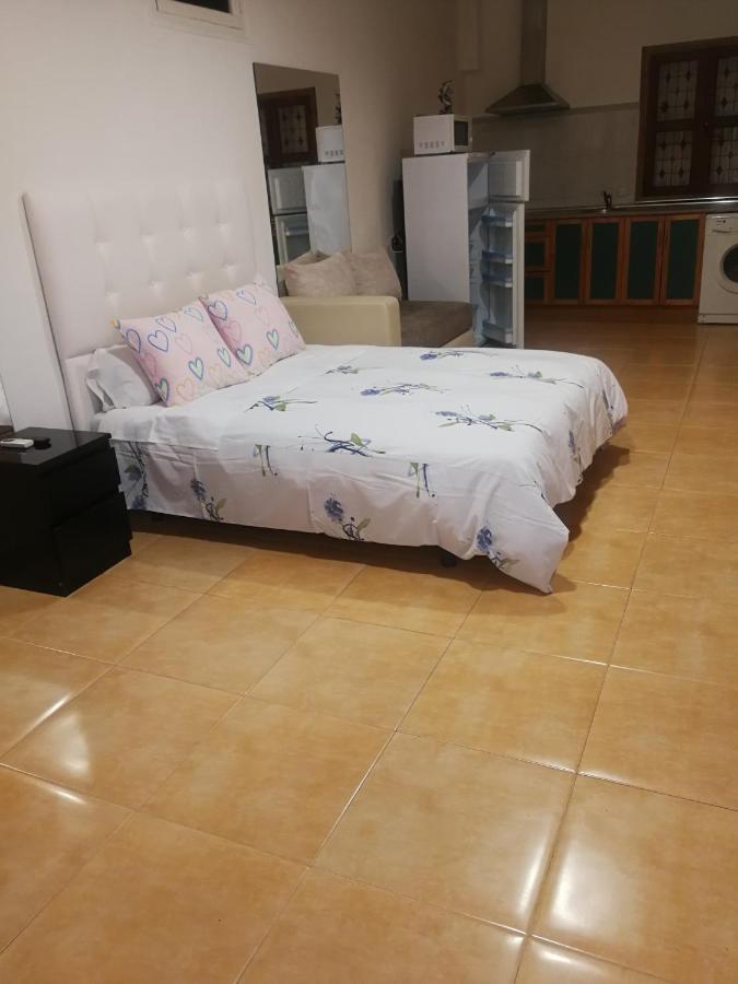 Pension Navarra Мадрид Екстер'єр фото