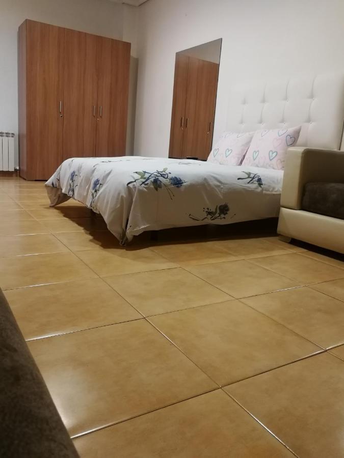 Pension Navarra Мадрид Екстер'єр фото