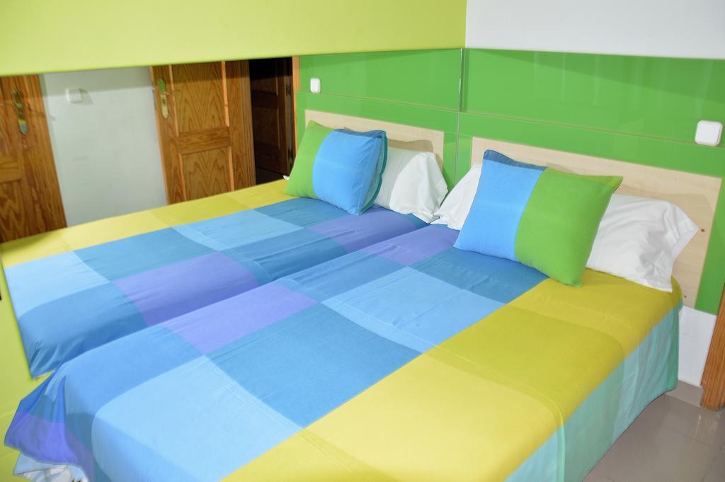 Pension Navarra Мадрид Екстер'єр фото